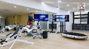 前金運動中心揭牌啟用　陳其邁體驗智慧健身器材